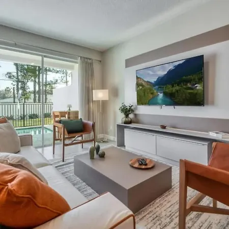 7961 Luxurious 4-Suite Villa With Private Pool 10 Minutes From Disney